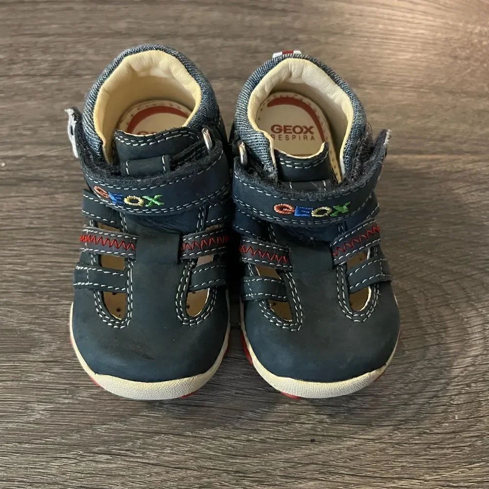Geox Boys toddler Suade leather shoes size 18 /US 3